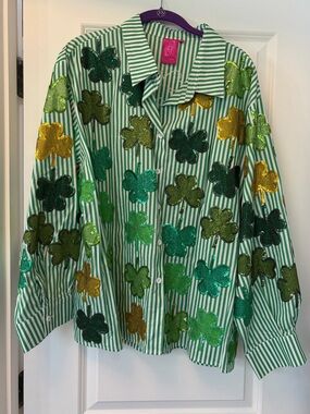 QUEEN OF SPARKLES St Patrick’s Day Button-Up Top